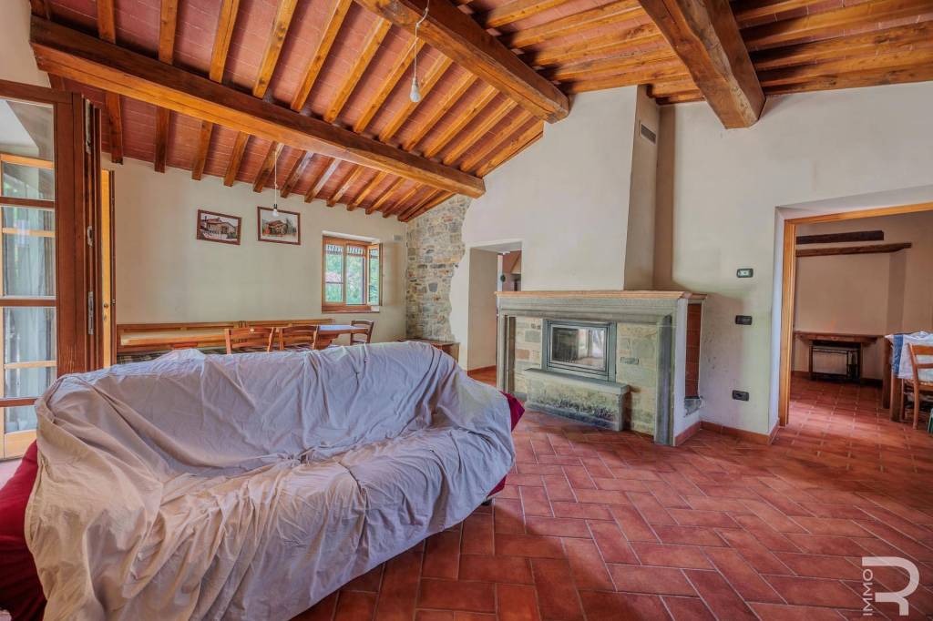casa indipendente in vendita a Chitignano in zona Rosina