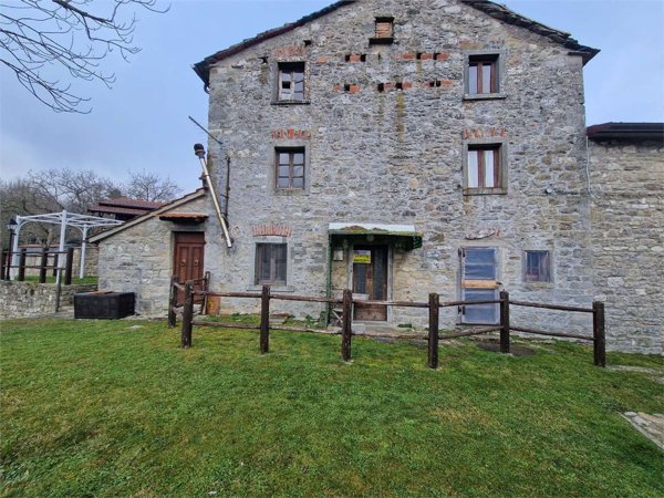 casa indipendente in vendita a Chiusi della Verna