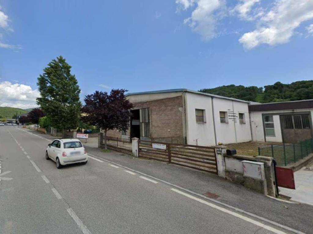 locale commerciale in vendita a Chiusi della Verna in zona Corsalone