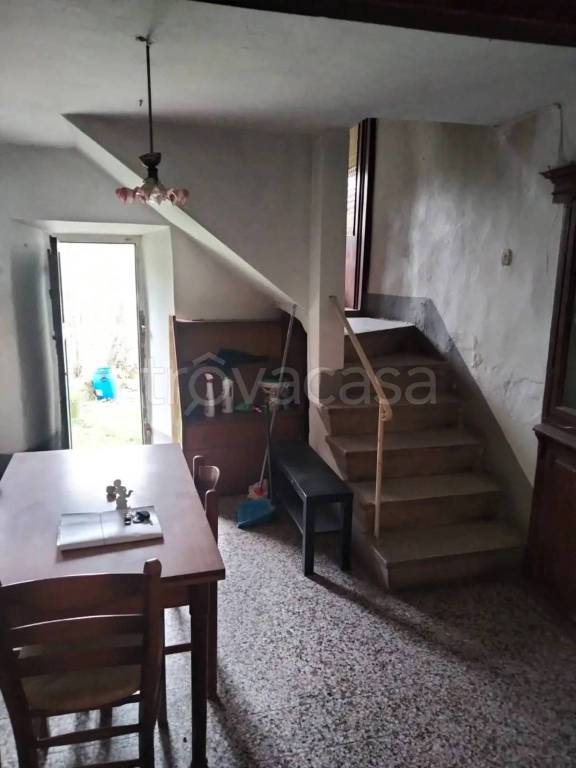 casa indipendente in vendita a Chiusi della Verna in zona Compito