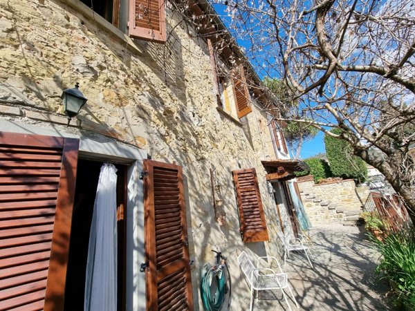 casa indipendente in vendita a Civitella in Val di Chiana in zona Pieve a Maiano