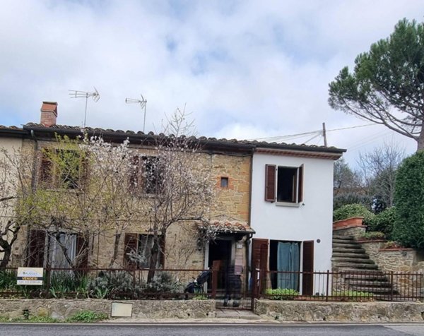 casa indipendente in vendita a Civitella in Val di Chiana in zona Pieve a Maiano