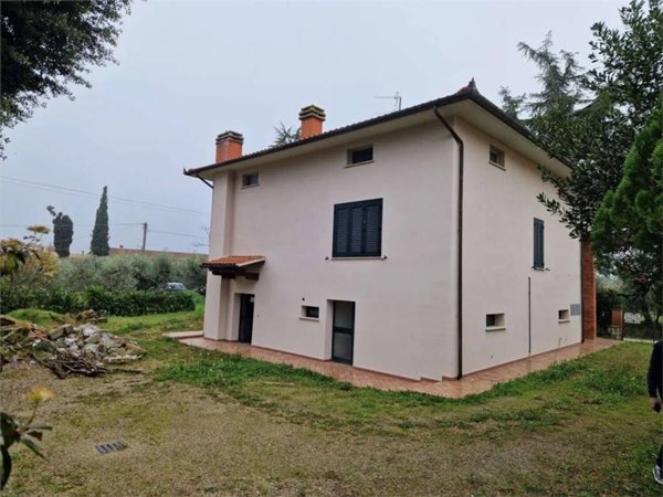casa indipendente in vendita a Civitella in Val di Chiana in zona Tegoleto