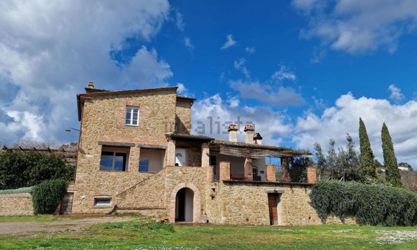 casa indipendente in vendita a Civitella in Val di Chiana