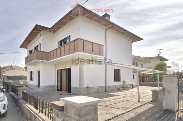 casa indipendente in vendita a Civitella in Val di Chiana in zona Tegoleto