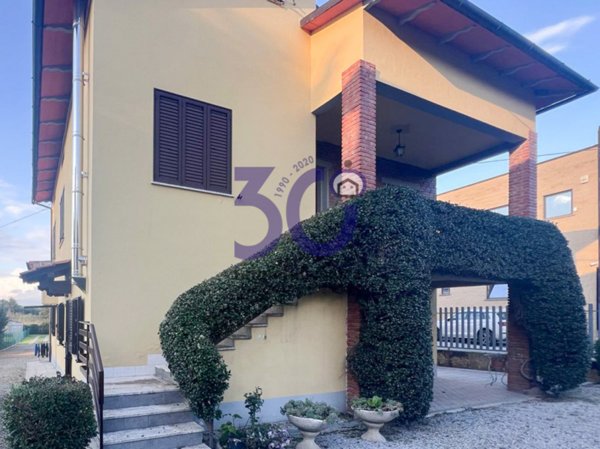 casa indipendente in vendita a Civitella in Val di Chiana in zona Tegoleto