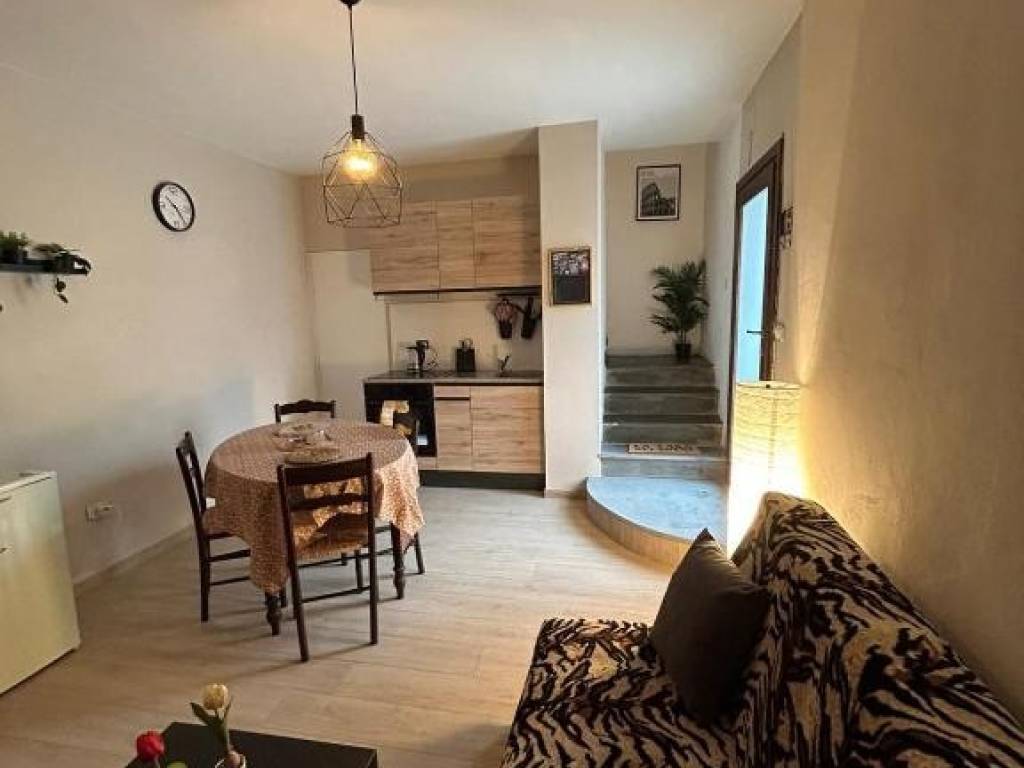 casa indipendente in vendita a Civitella in Val di Chiana in zona Albergo
