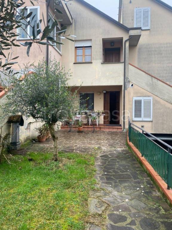 appartamento in vendita a Civitella in Val di Chiana in zona Tegoleto