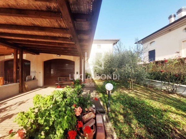casa indipendente in vendita a Civitella in Val di Chiana