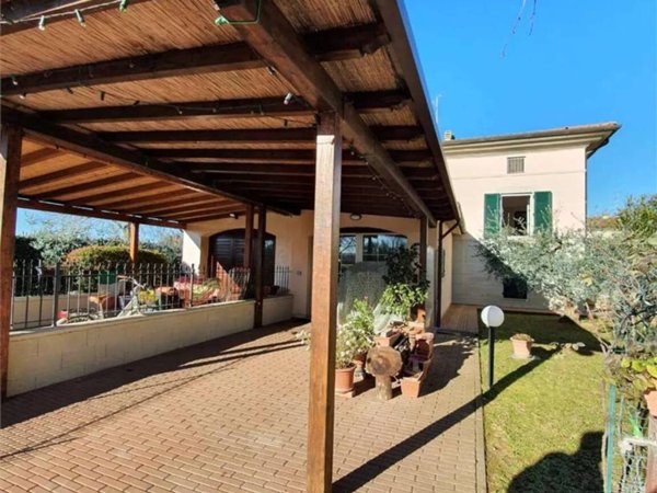 casa indipendente in vendita a Civitella in Val di Chiana