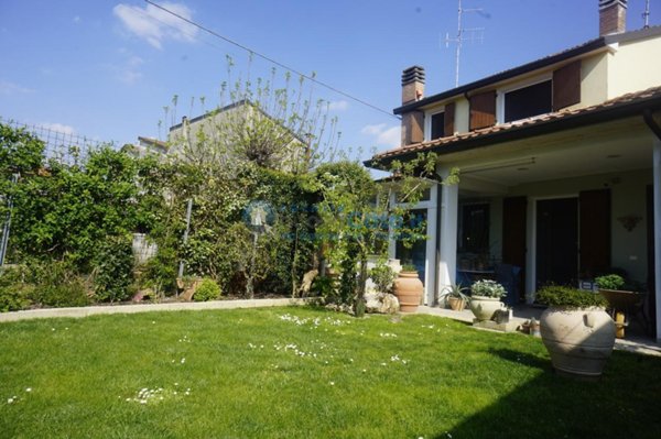negozio in vendita a Civitella in Val di Chiana
