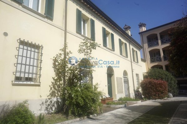 negozio in vendita a Civitella in Val di Chiana