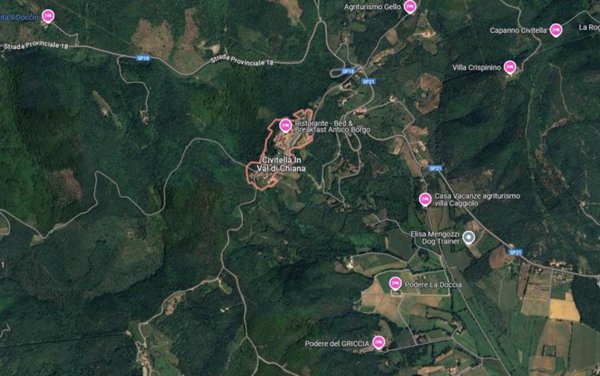 casa indipendente in vendita a Civitella in Val di Chiana in zona Pieve al Toppo