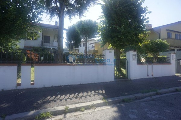 negozio in vendita a Civitella in Val di Chiana