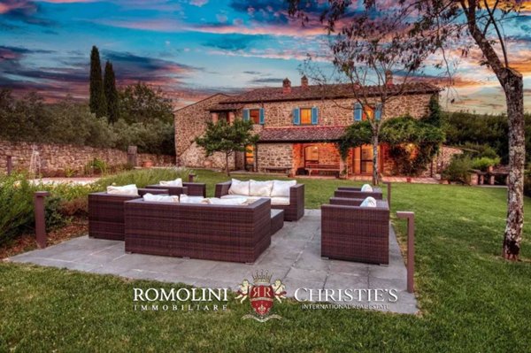 casa indipendente in vendita a Civitella in Val di Chiana in zona Oliveto