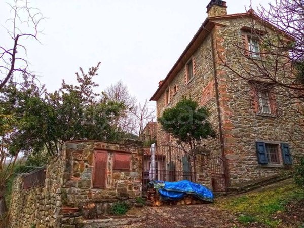 casa indipendente in vendita a Civitella in Val di Chiana in zona Cornia