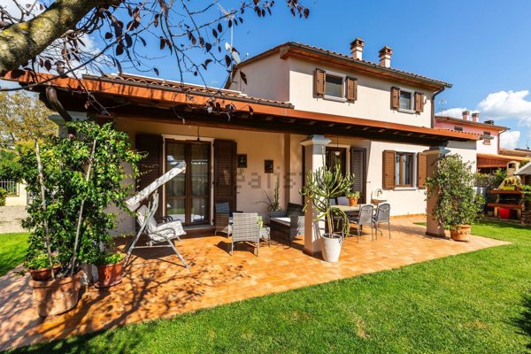 casa indipendente in vendita a Civitella in Val di Chiana