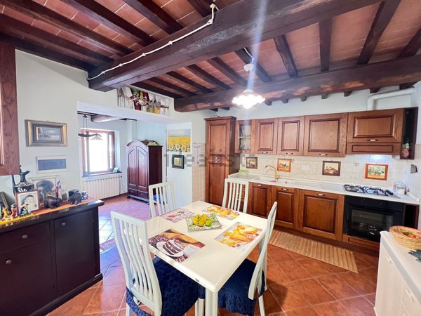 appartamento in vendita a Civitella in Val di Chiana in zona Badia al Pino