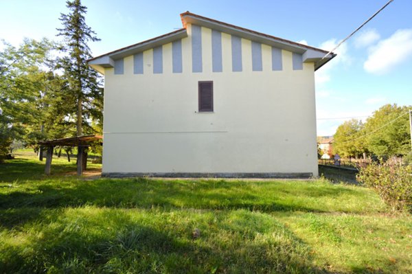 casa indipendente in vendita a Civitella in Val di Chiana in zona Albergo