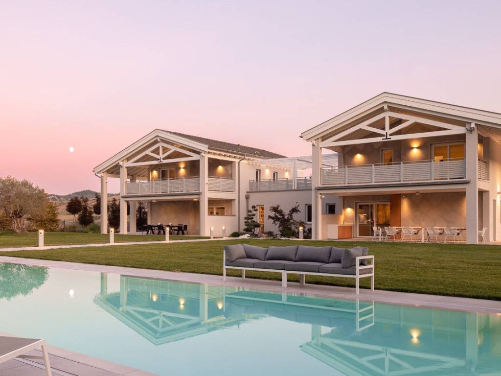 casa indipendente in vendita a Civitella in Val di Chiana in zona Pieve al Toppo