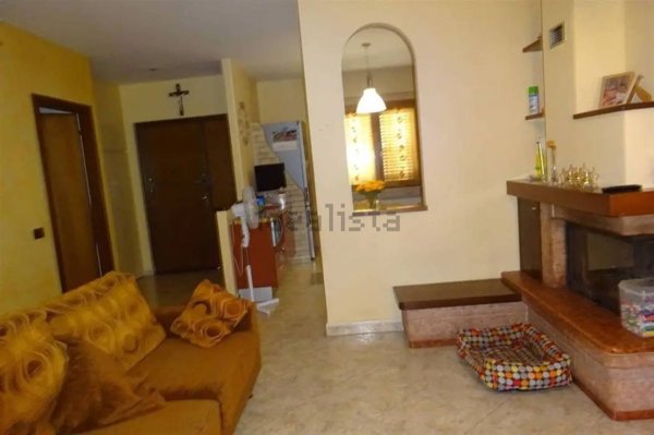 casa indipendente in vendita a Civitella in Val di Chiana