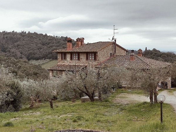 casa indipendente in vendita a Civitella in Val di Chiana in zona Pieve a Maiano