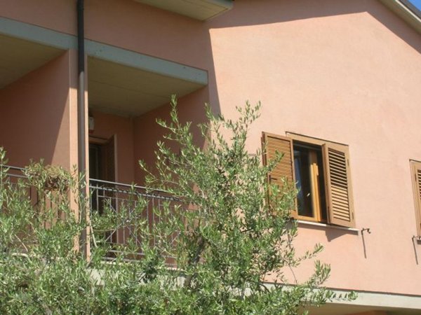 casa indipendente in vendita a Civitella in Val di Chiana in zona Tegoleto