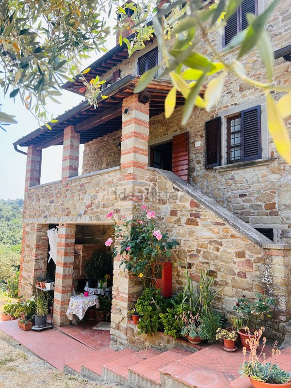 casa indipendente in vendita a Civitella in Val di Chiana