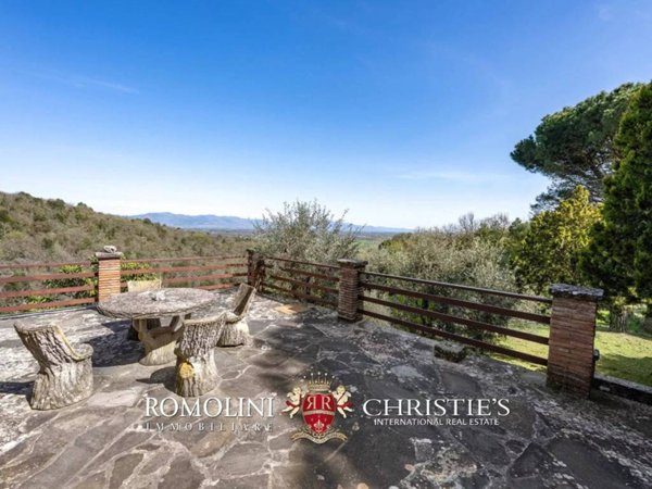 casa indipendente in vendita a Civitella in Val di Chiana in zona Oliveto