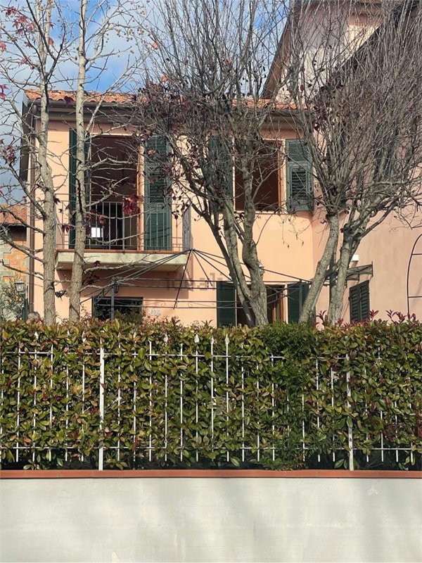 casa indipendente in vendita a Civitella in Val di Chiana in zona Ciggiano