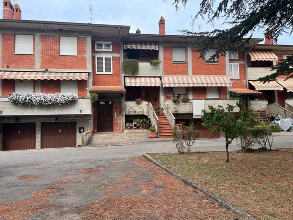 casa indipendente in vendita a Civitella in Val di Chiana in zona Albergo