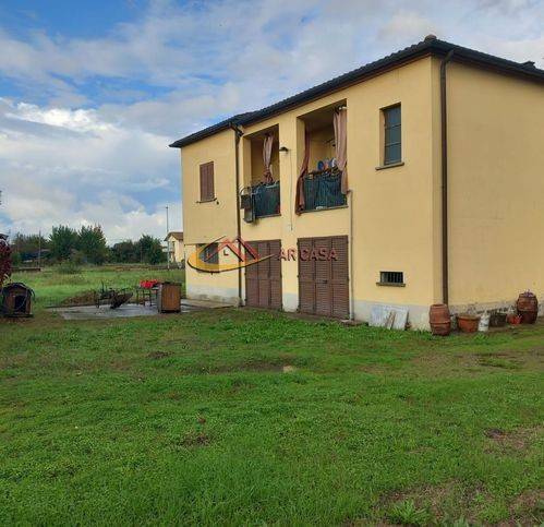 casa indipendente in vendita a Civitella in Val di Chiana in zona Tegoleto