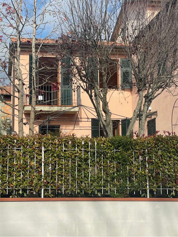 casa indipendente in vendita a Civitella in Val di Chiana in zona Ciggiano