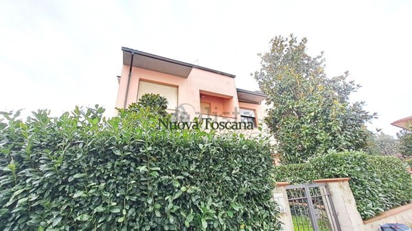 casa indipendente in vendita a Civitella in Val di Chiana in zona Pieve al Toppo