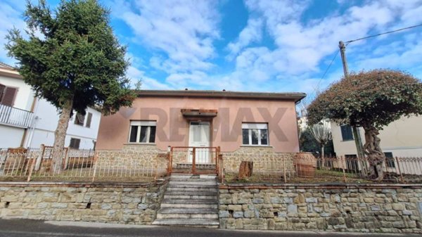 casa indipendente in vendita a Civitella in Val di Chiana in zona Badia al Pino