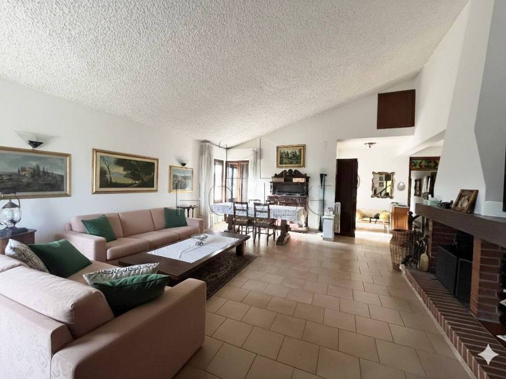 casa indipendente in vendita a Civitella in Val di Chiana in zona Badia al Pino