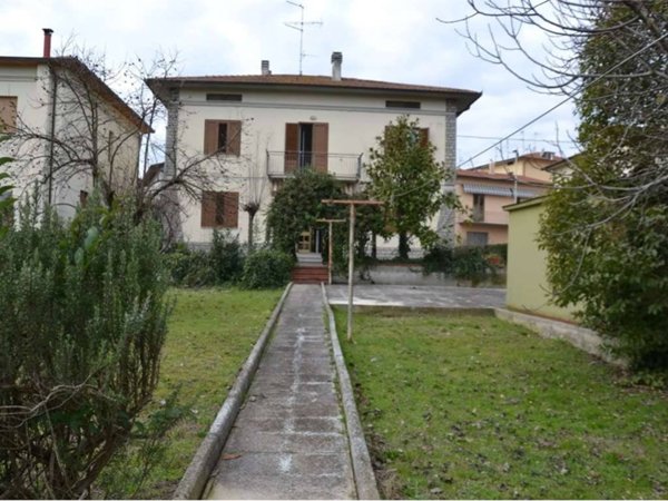 casa indipendente in vendita a Civitella in Val di Chiana in zona Badia al Pino