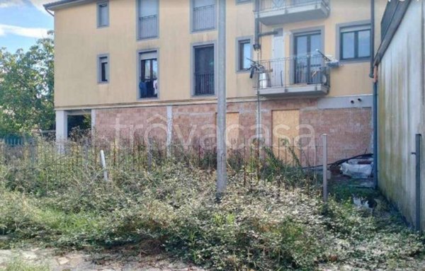 negozio in vendita a Civitella in Val di Chiana in zona Pieve al Toppo