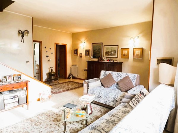 casa indipendente in vendita a Civitella in Val di Chiana in zona Badia al Pino