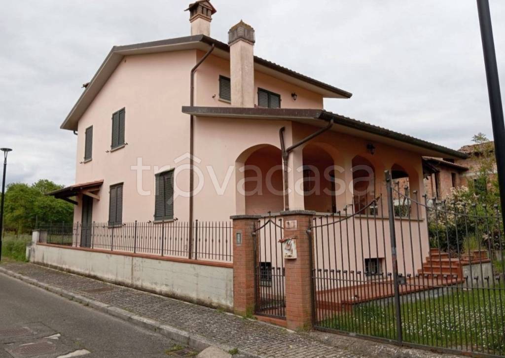 casa indipendente in vendita a Civitella in Val di Chiana in zona Ciggiano