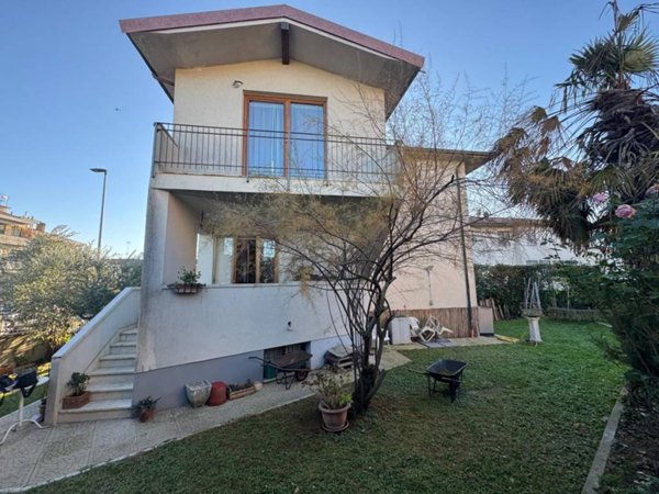 casa indipendente in vendita a Civitella in Val di Chiana in zona Badia al Pino