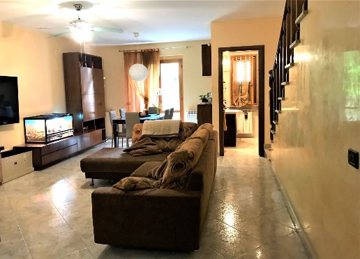 casa indipendente in vendita a Civitella in Val di Chiana in zona Tegoleto