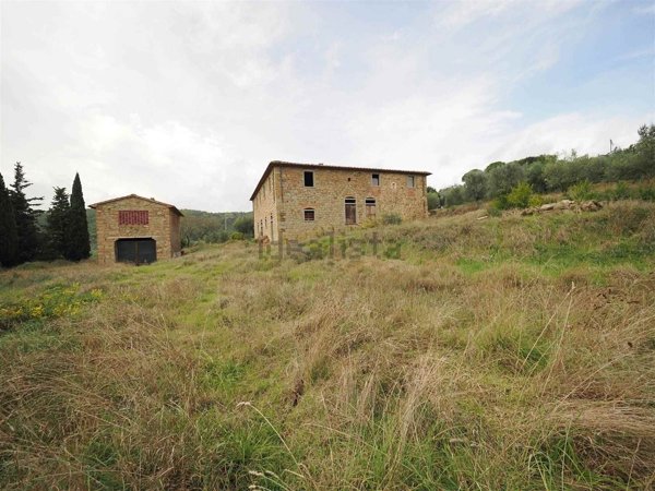 casa indipendente in vendita a Civitella in Val di Chiana in zona Oliveto