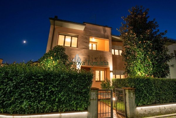 casa indipendente in vendita a Civitella in Val di Chiana in zona Pieve al Toppo