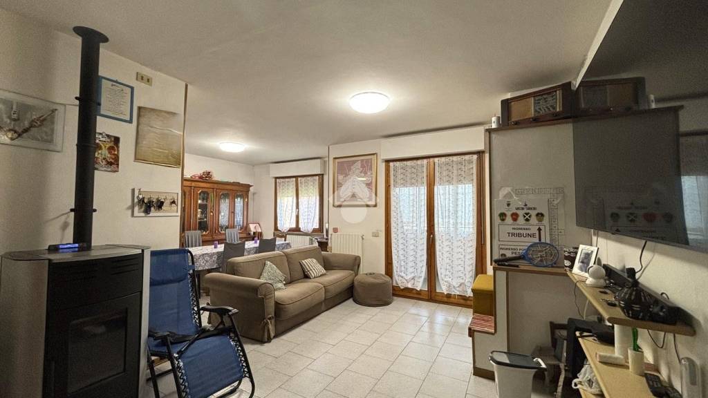 casa indipendente in vendita a Civitella in Val di Chiana in zona Tegoleto