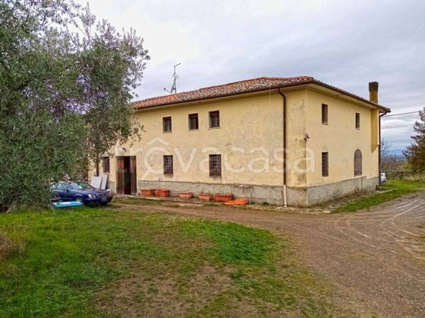 casa indipendente in vendita a Civitella in Val di Chiana in zona Pieve a Maiano