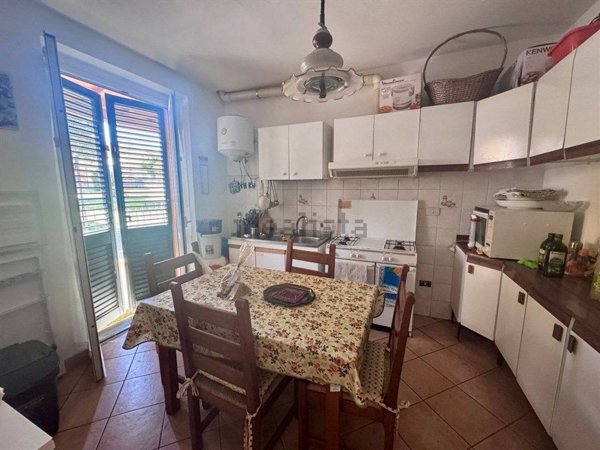 casa indipendente in vendita a Civitella in Val di Chiana in zona Ciggiano