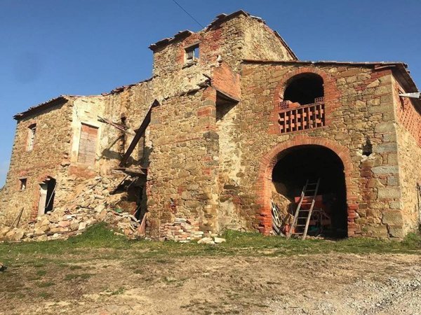 casa indipendente in vendita a Civitella in Val di Chiana in zona Ciggiano