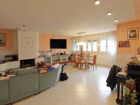 intera palazzina in vendita a Civitella in Val di Chiana in zona Tegoleto