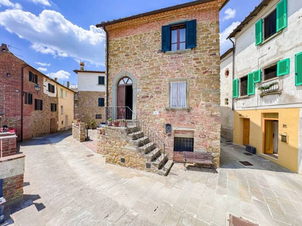casa indipendente in vendita a Civitella in Val di Chiana in zona Ciggiano